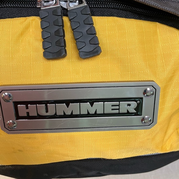 RARE vintage HUMMER backpack. Heavyduty yellow trimmed in black. Sturdy handle. - Picture 3 of 10